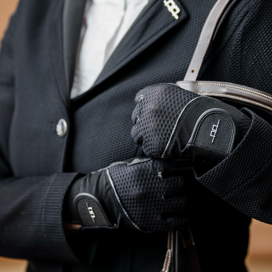 AA Platinum Motionlite Mesh Gloves