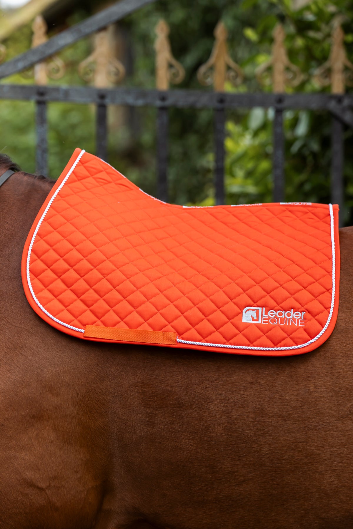 LE Performance Jump Saddle Pad Contact
