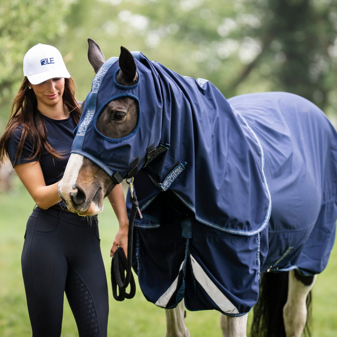 LE Universal Show Hood